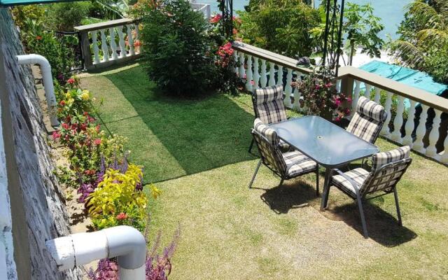 Hibiscus House Seychelles Self Catering in Mahe Island, Seychelles from 388$, photos, reviews - zenhotels.com