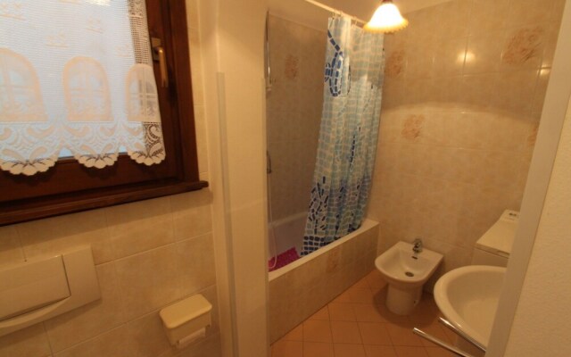 Straus Apartment Center Town