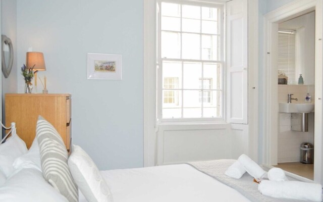 Charming 1 Bedroom Apartment in Stockbridge Edinburgh