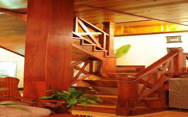 Pangkham Lodge