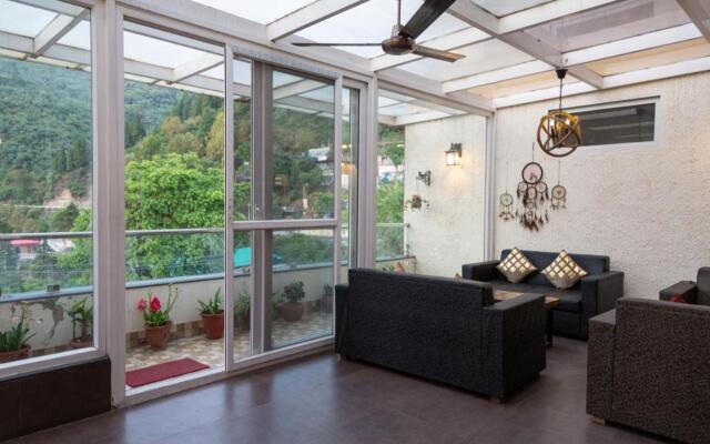 Nirvana Holiday Apartment