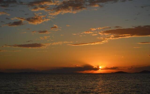 Private studio apartment with a garden and a terrace