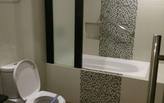 Icon Hotel Timog