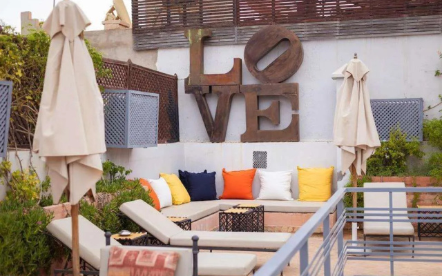 Riad La Sarrazine