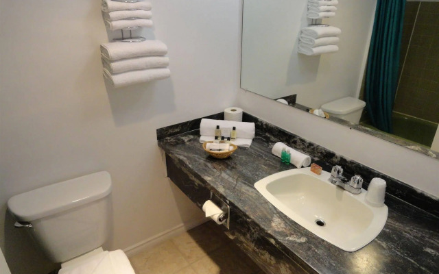 Canadas Best Value Inn & Suites Kamloops