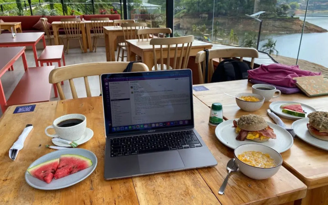 Viajero Guatapé Hostel & Lake Club