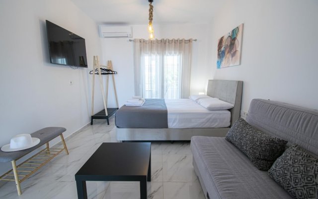 Nikiti Central Suites 3 by Travel Pro Services
