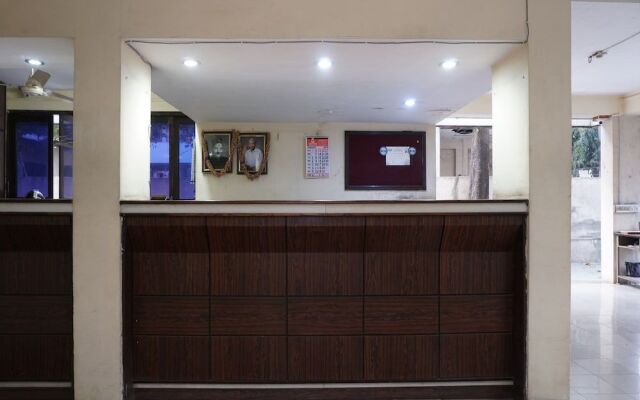 OYO 22312 Hotel Nandanvan