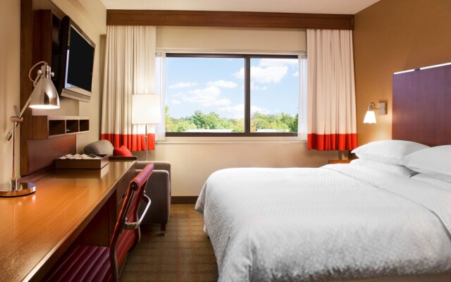 Four Points by Sheraton Sharjah Hotel