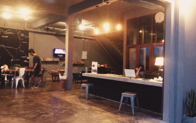 Nokhook House Trang - Hostel