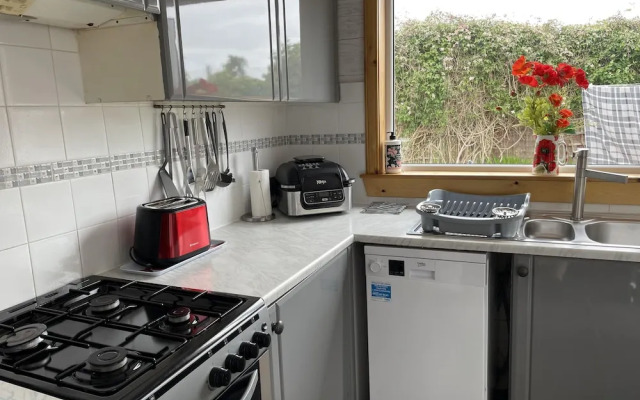 3bed House - Family Friendly - Close To Lochness
