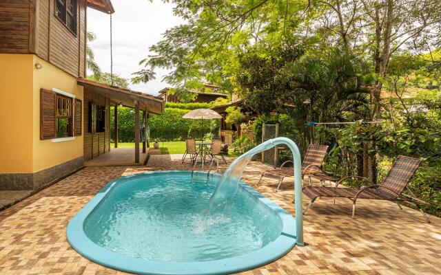 Chalé com Piscina em Itaipava | CX 17