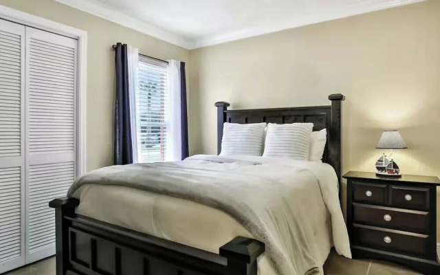 Renovated 3BR Dog Friendly Pond View W/D