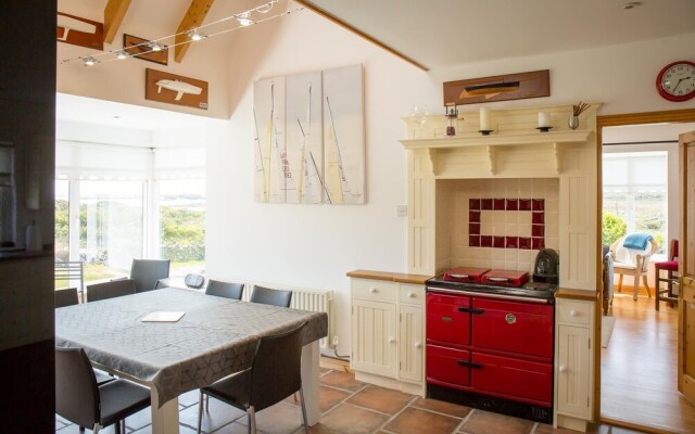 Aistara, Ballyconneely