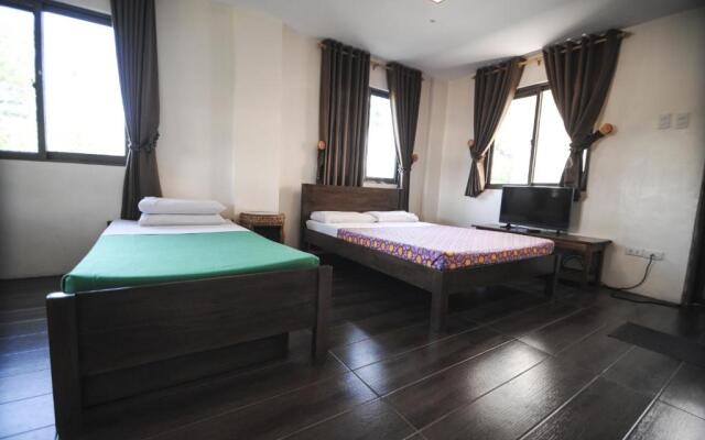 Pine Breeze Cottages