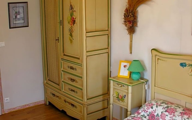 Autrefois la Modiste (Adults Only)