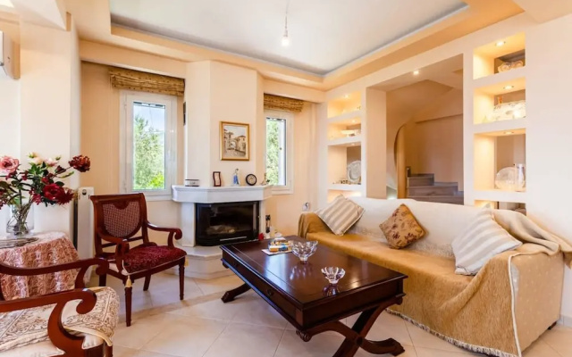 Verga Majestic Sunsets - Elegant Chic Retreat