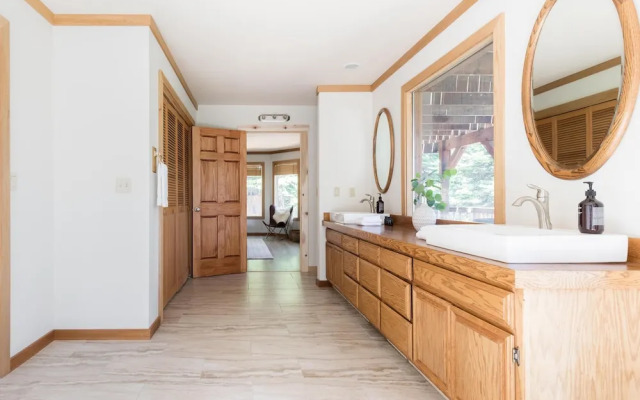 Wildwood by AvantStay   Cabin w/ 3 Decks, Ping Pong, Fire Pits, & Outdoor Grill