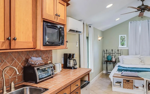 Rockport Treehouse 1 Bedroom Home