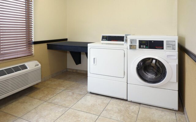 Holiday Inn Express & Suites Pekin (Peoria Area) by IHG