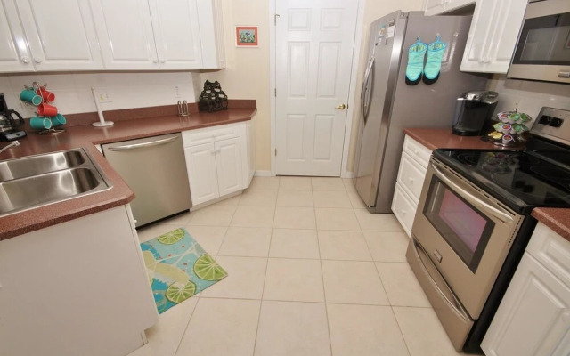 Oceanwalk 8-206 Apartment 2