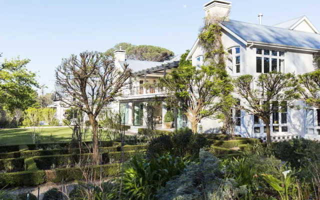 Arambrook Boutique Hotel