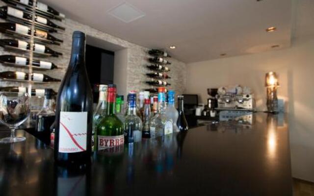 Host & Vinum - Le Clos des Pins