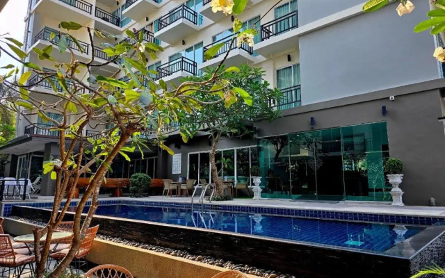 Lhc Hotel And Resort