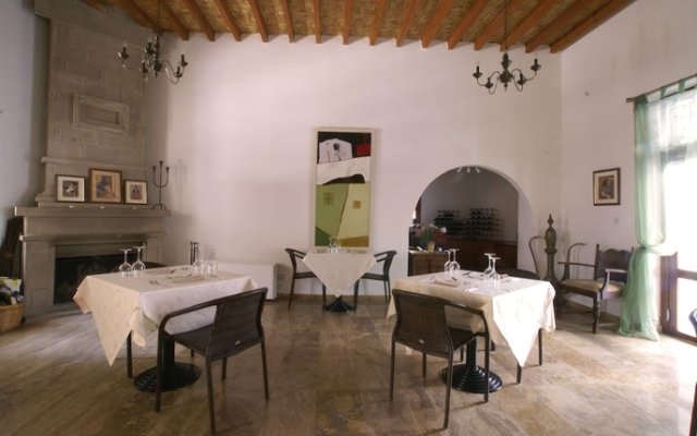 Lefkara Hotel