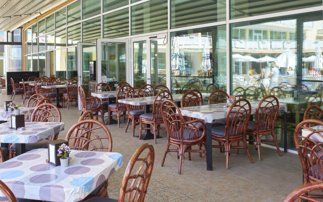 Grand Hotel Nirvana - Sunny Beach