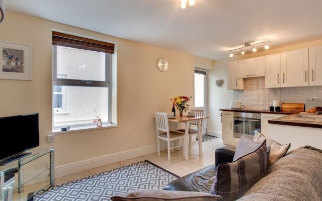 Spacious Apartment in Saint Ives Near Beach