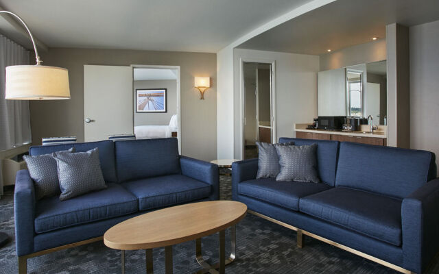 Courtyard Erie Bayfront