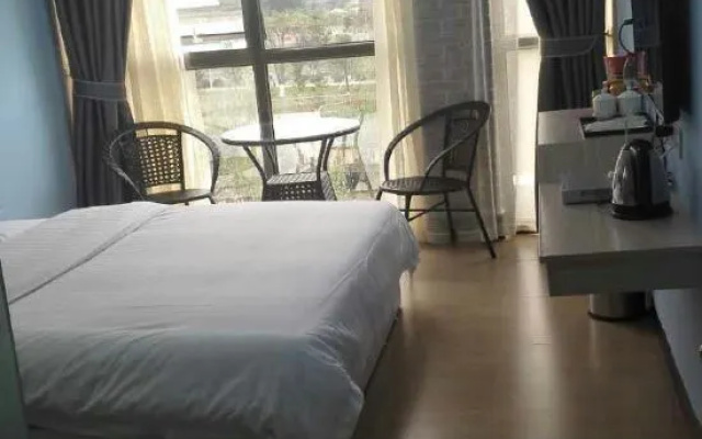 Jingxi Longtan Holiday Hotel