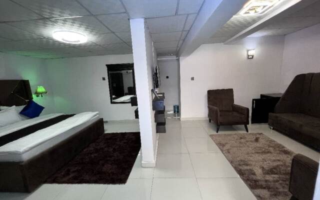 Glandov Suites and Apartment