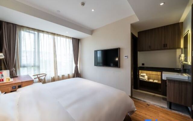 Qianyu S Hotel (Shanghai Hongqiao National Convention and Exhibition Center)