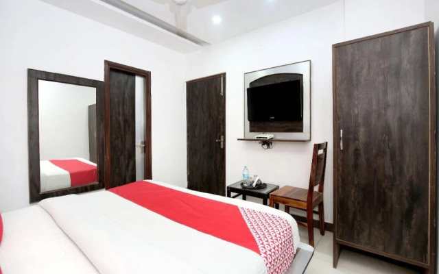 Hotel Royal Blue By OYO Rooms