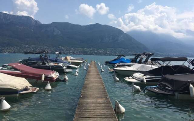 Apartment With one Bedroom in Annecy, With Wifi
