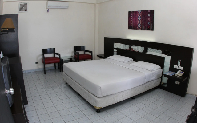 Danau Toba International Cottage