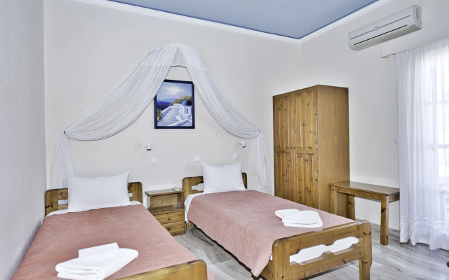 Villa Nikos Karamolegos