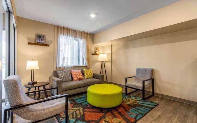 WoodSpring Suites Miramar