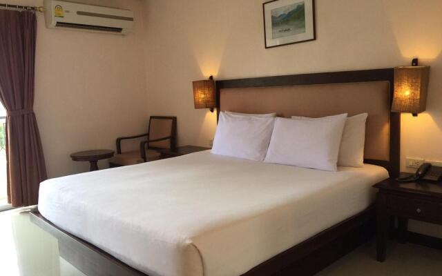 Naris Art Hotel