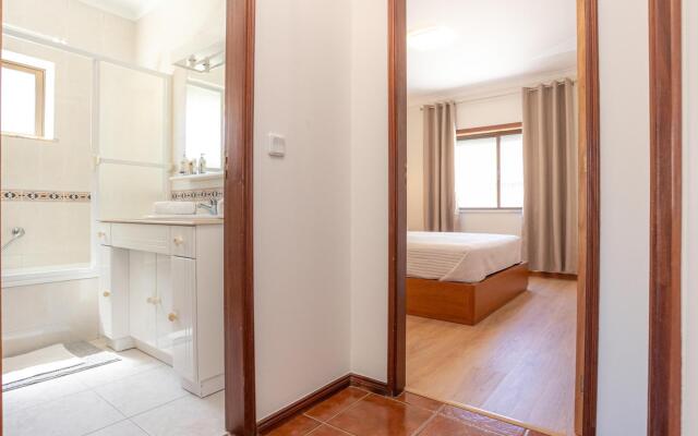 Terrace Beach Apartment by Rent4all