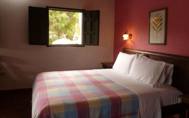 Hotel Mision Santa Barbara