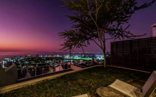 Belle View Villa in Green Point