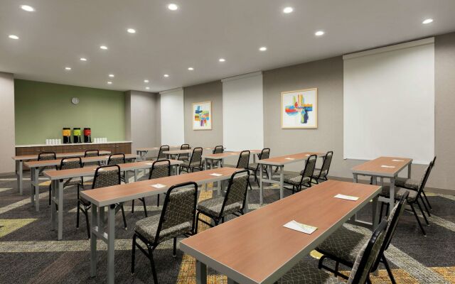 Home2 Suites by Hilton Houston-Pearland