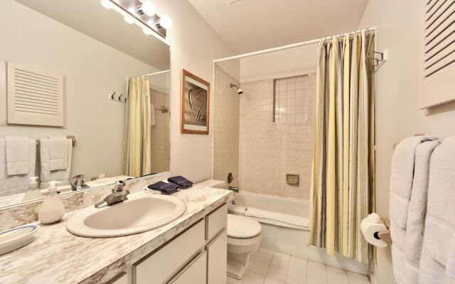 Bali Hai 3 Bedroom Home by NFVH