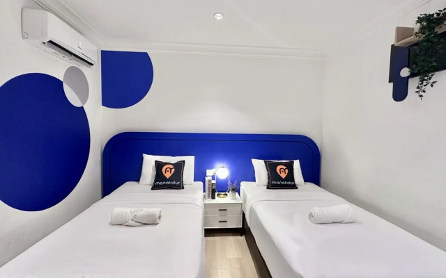 Ukiyo Hotel by manatidur