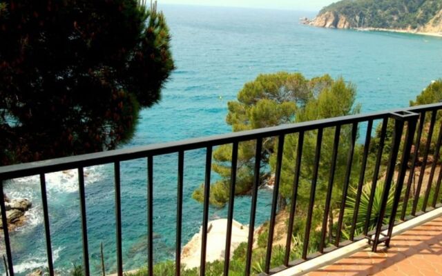 Les Terrasses De Cala Llevado