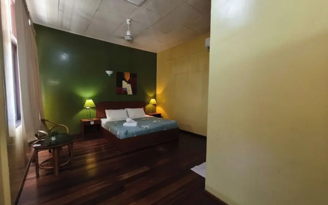 Qurata Riverside Resort