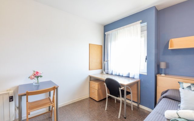 Residencia Universitaria La Ciutadella - Campus Accommodation